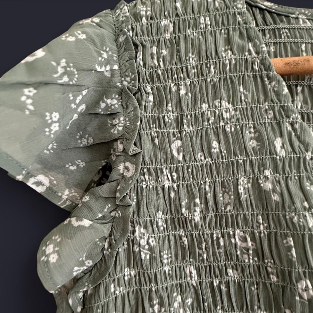 Madewell Green Smocked Flutter Sleeve Blouse - Picture 3 of 4